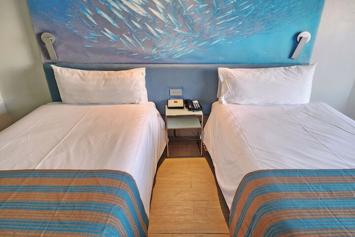 Room 32 of 109