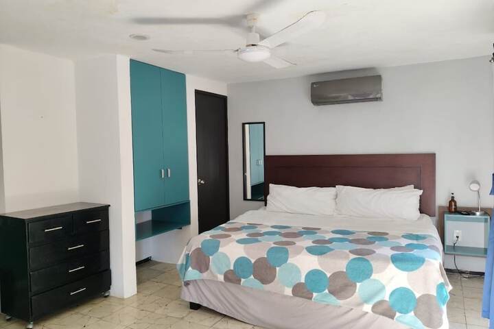 Room 9 of 34