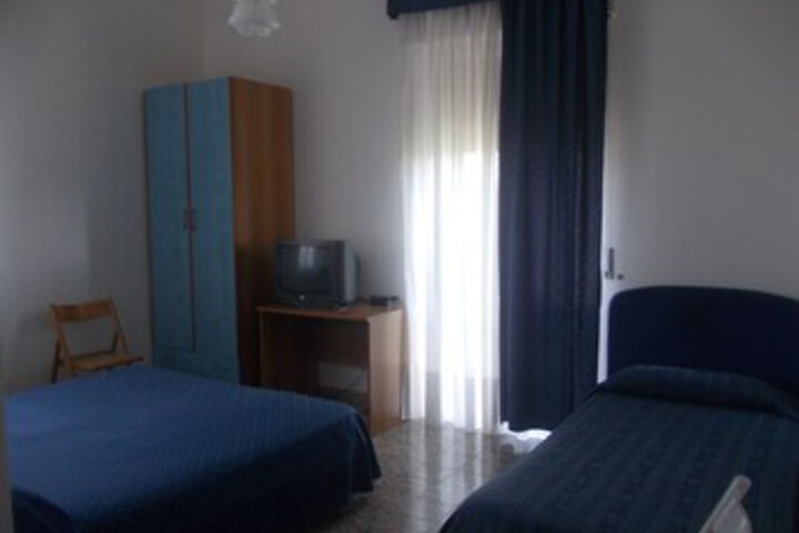 Room 39 of 41