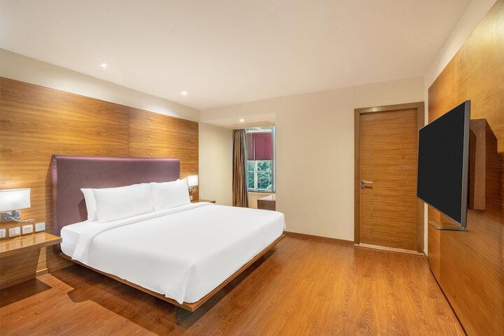 Room 22 of 106