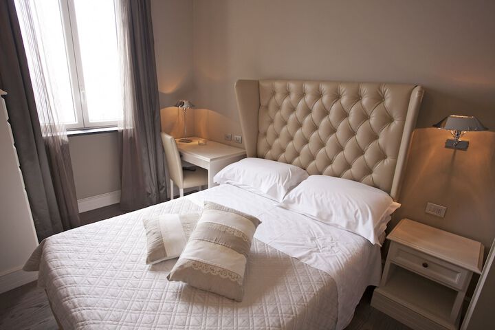 Room 14 of 64