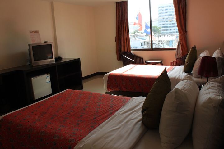 Room 14 of 39