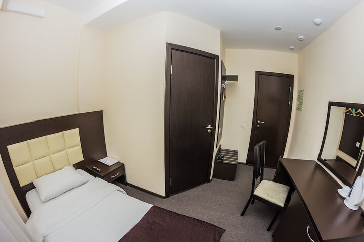 Room 17 of 50
