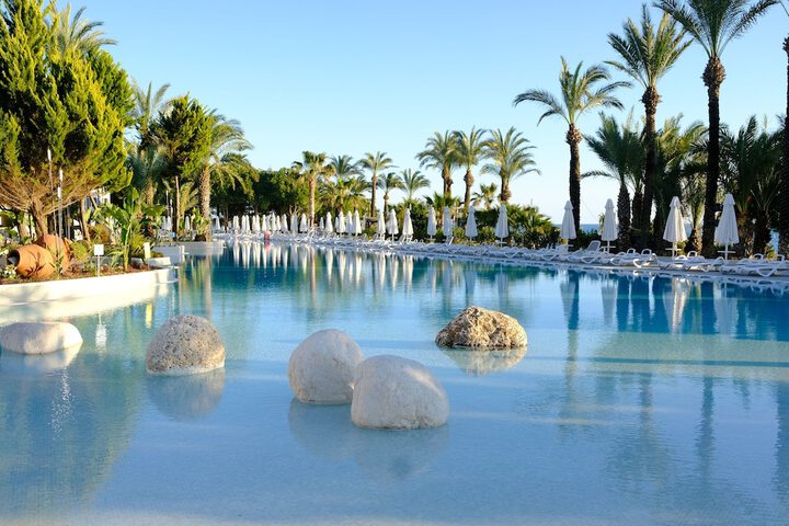 Pools & Facilities