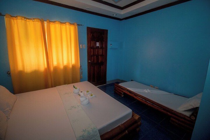 Room 72 of 210