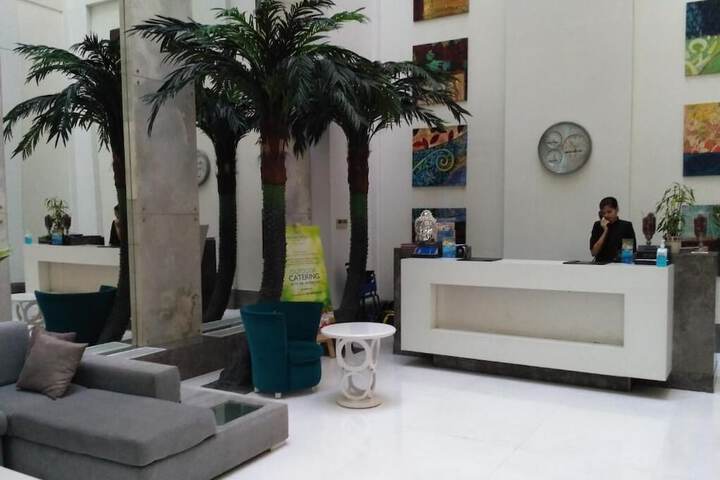 Hotel Lobby