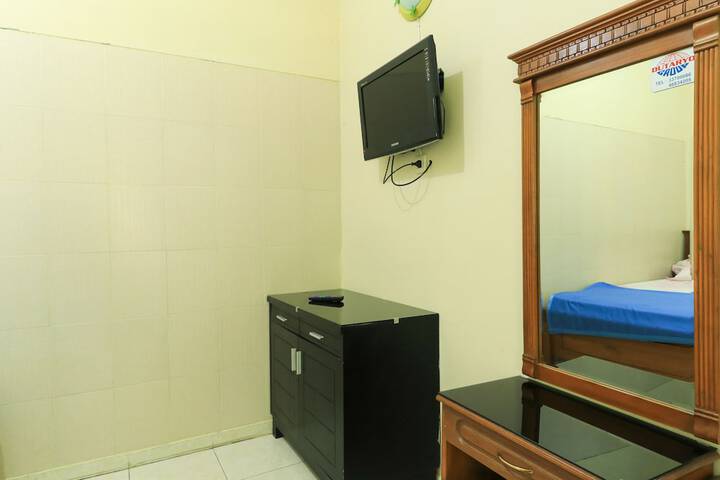 Room 4 of 65