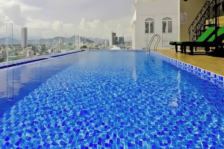 Pool 47 of 67