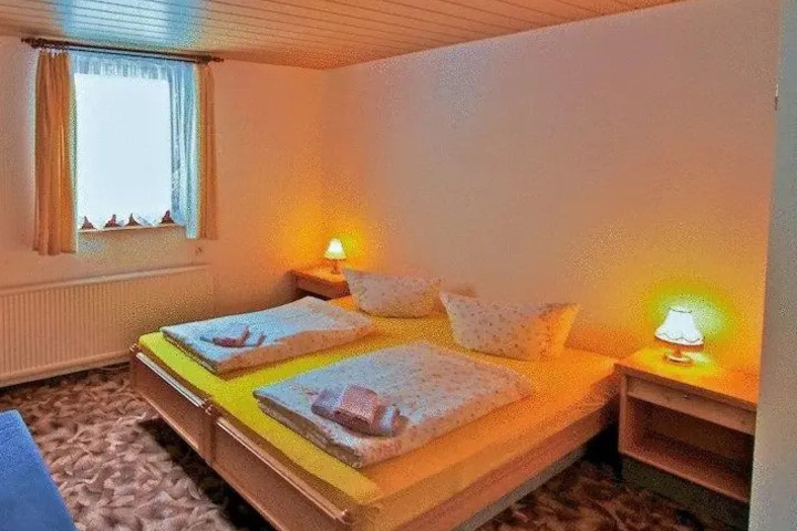 Room 3 of 5