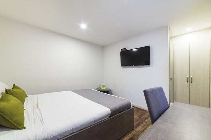 Room 3 of 12
