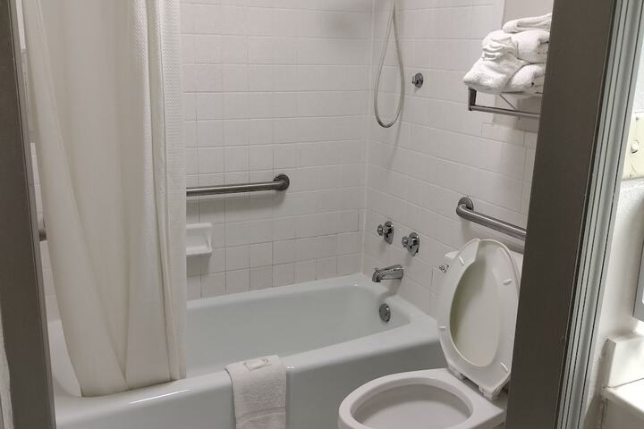 Room 155 of 190