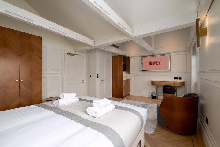 Room 45 of 280