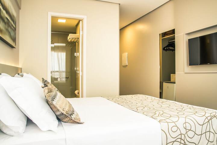Room 8 of 25