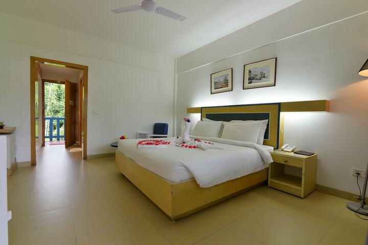 Room 9 of 46