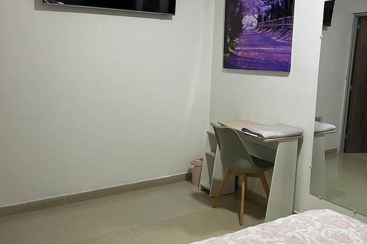 Room 10 of 36