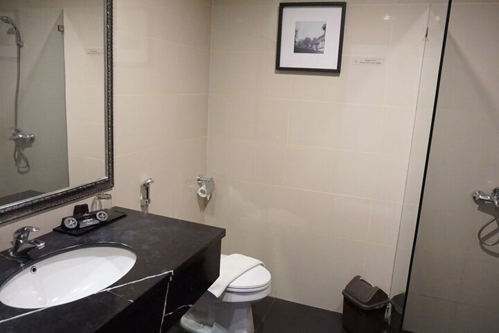 Clean Restrooms
