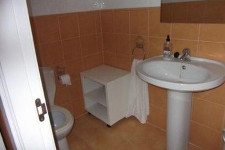 Room 2 of 20