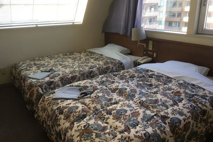 Room 9 of 112