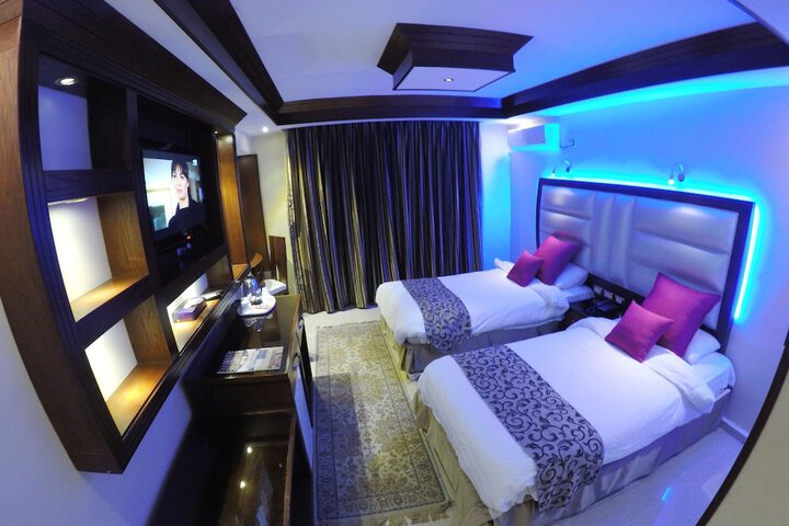 Room 14 of 43