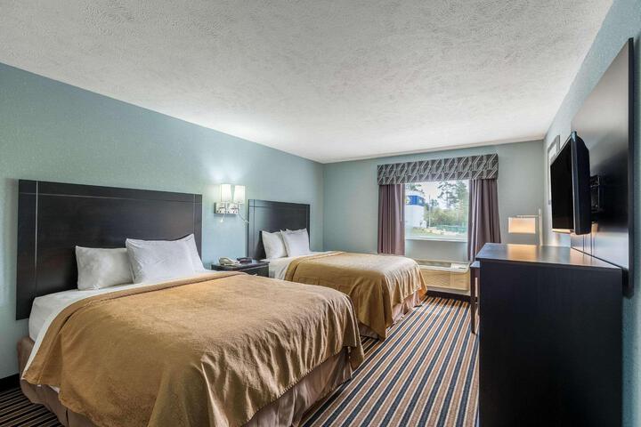2 Queen Beds Accessible (1 of 9)