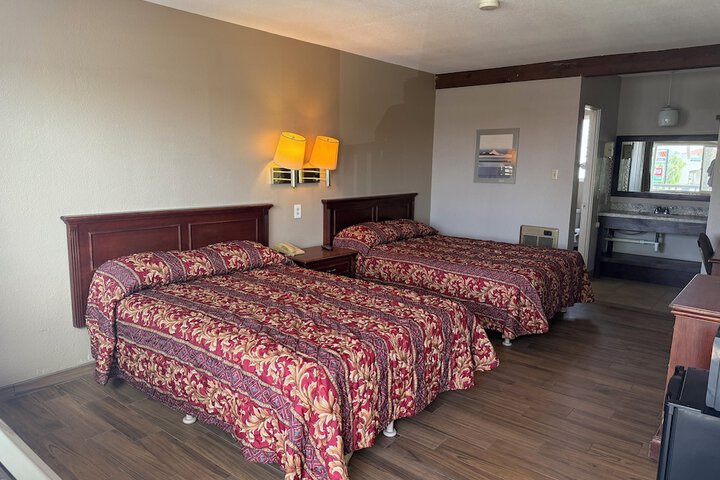 Room 8 of 20