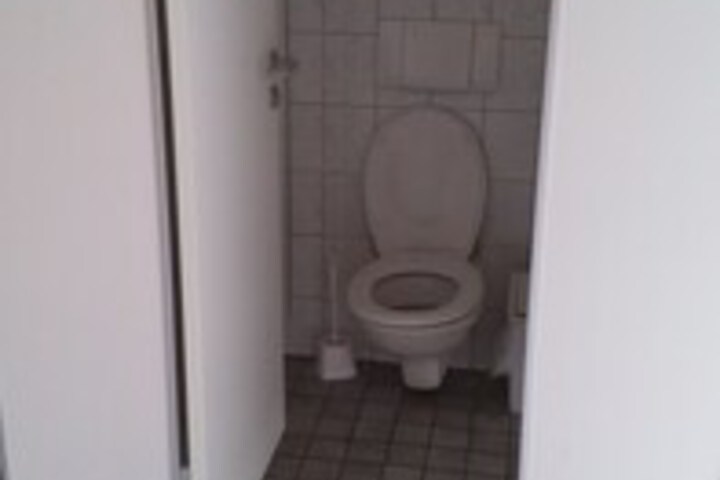 Room 3 of 42