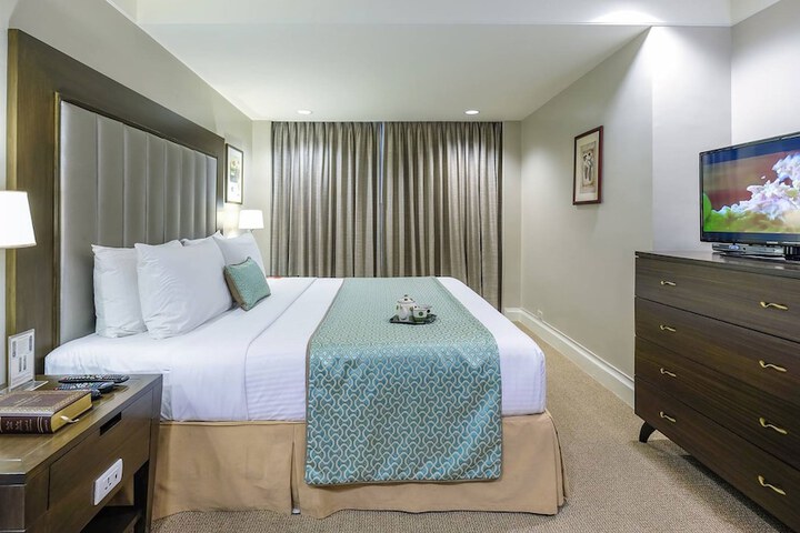 Room 13 of 51