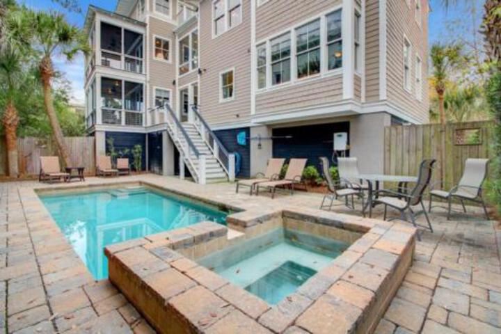 2207 Cameron Blvd in Isle Of Palms, SC
