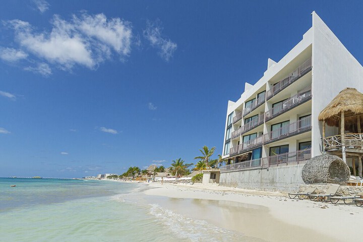 Hotel 155 of 156