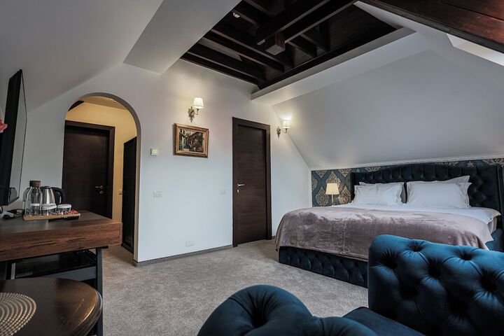 Room 15 of 70