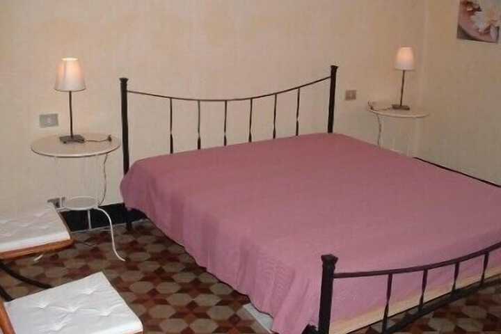 Room 14 of 30
