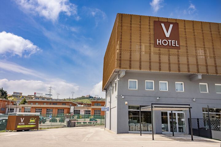 Hotel 47 of 48