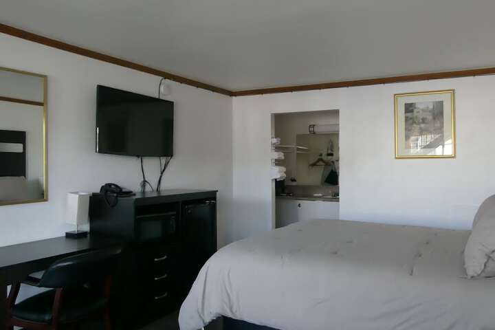 Room 14 of 52