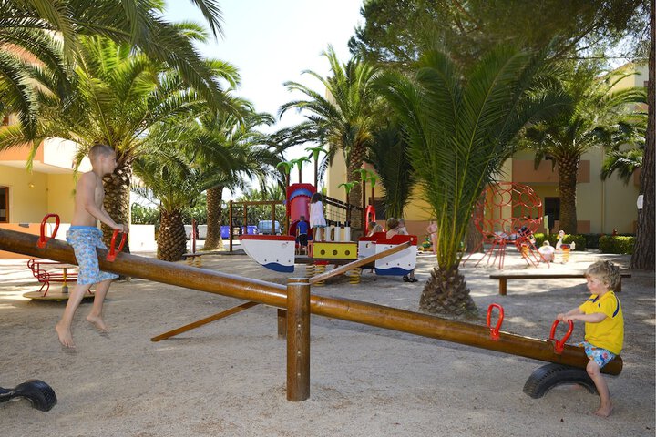 Childrens Activities 48 of 95
