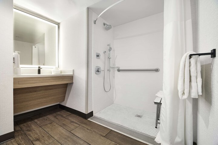 Bathroom shower