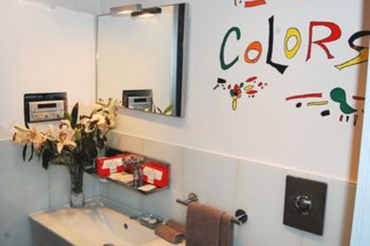 Room 3 of 21