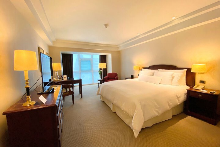 Room 10 of 170