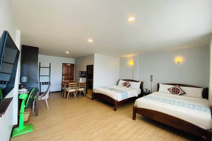 Room 38 of 211