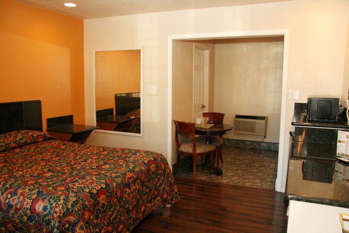 Room 3 of 19
