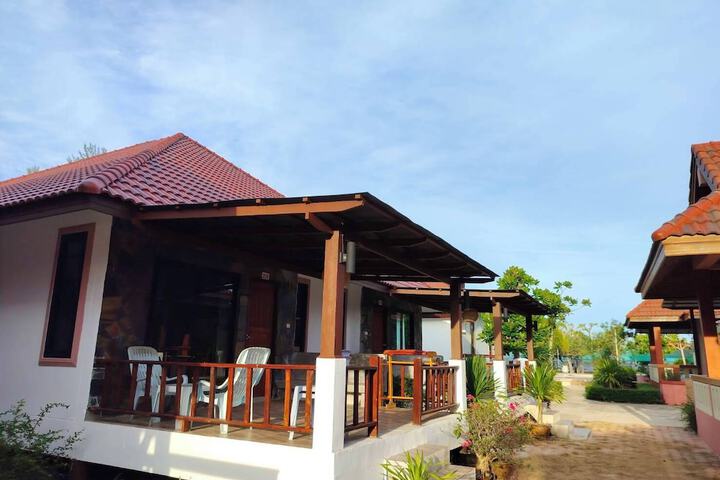 Hotel 85 of 100