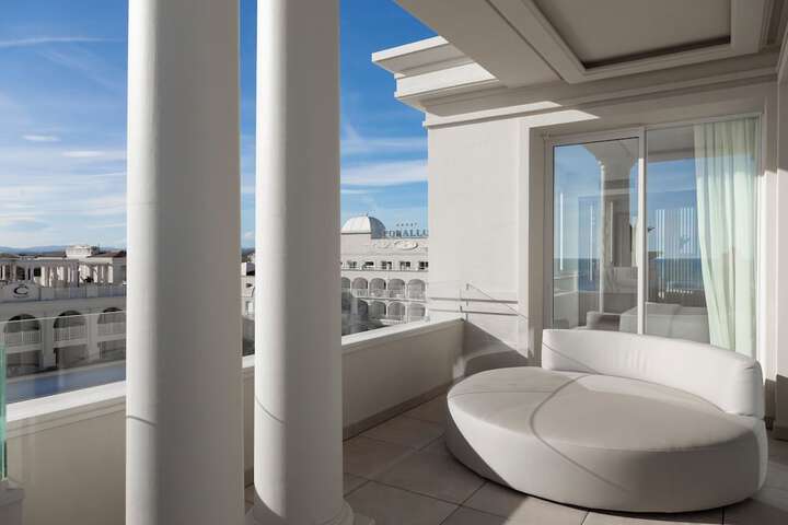 Terrace/Patio 108 of 180