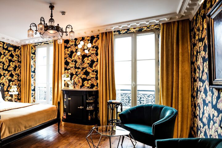 Room 16 of 80