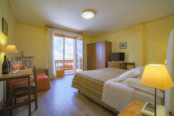 Room 18 of 75