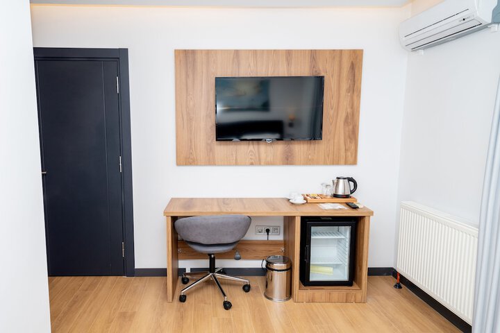 Room 13 of 21