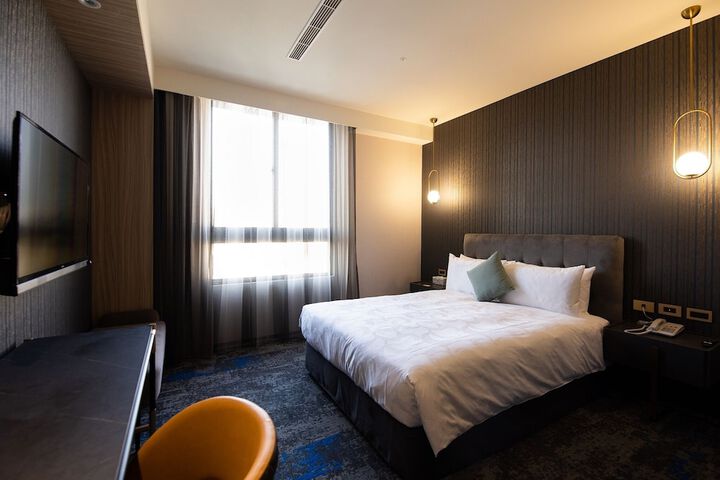 Room 19 of 36