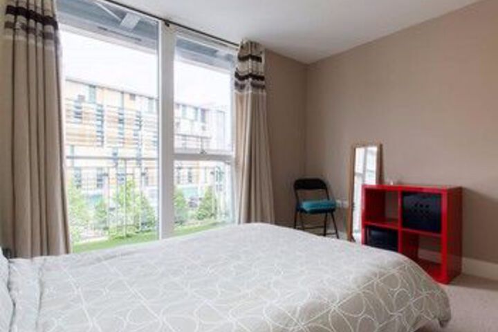 Room 15 of 48