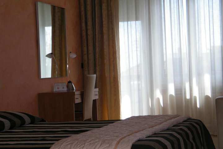 Room 15 of 45