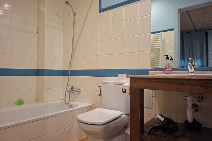 Room 18 of 27