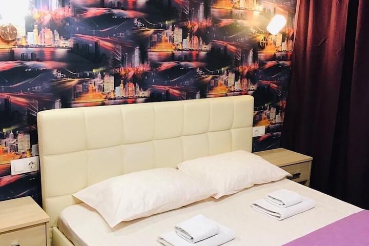 Room 17 of 35