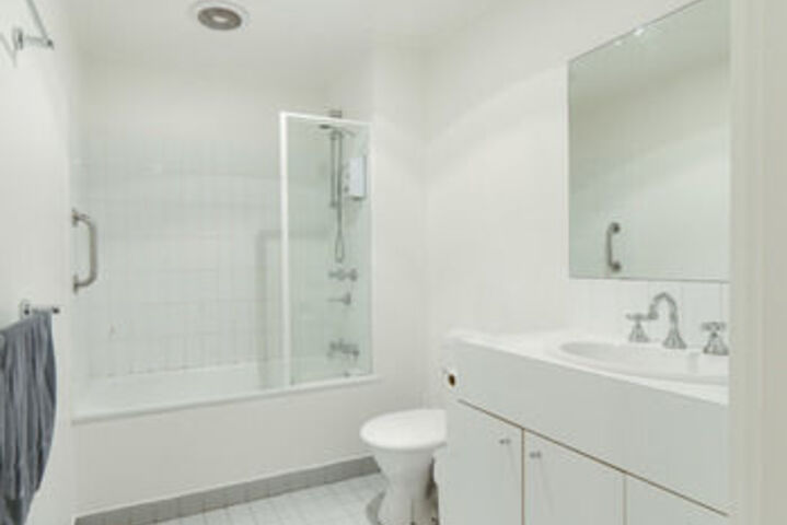 Room 4 of 19